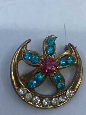 Vtg 1950 CORO gold tone multicolored rhinestone tiny brooch